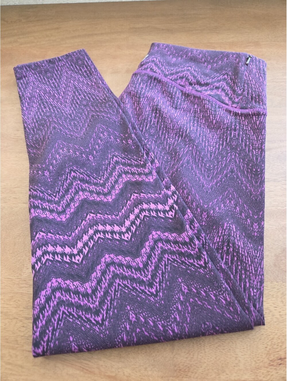 Tuff Athletics Leggings Women's Small Purple Black Zig Zag Athletic Yoga Pants